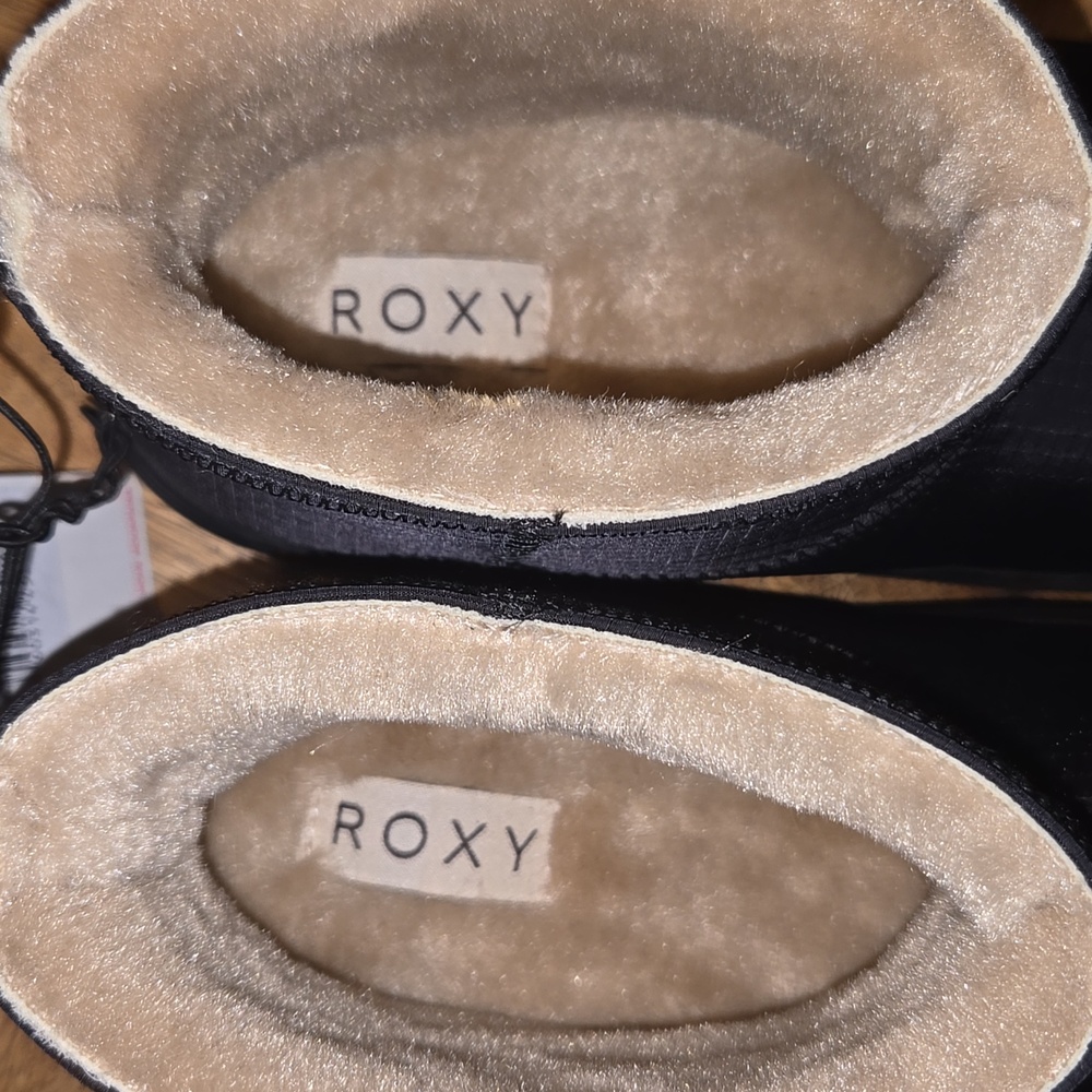 Women's Roxy Boots In Size 6 - Picture 2 of 9
